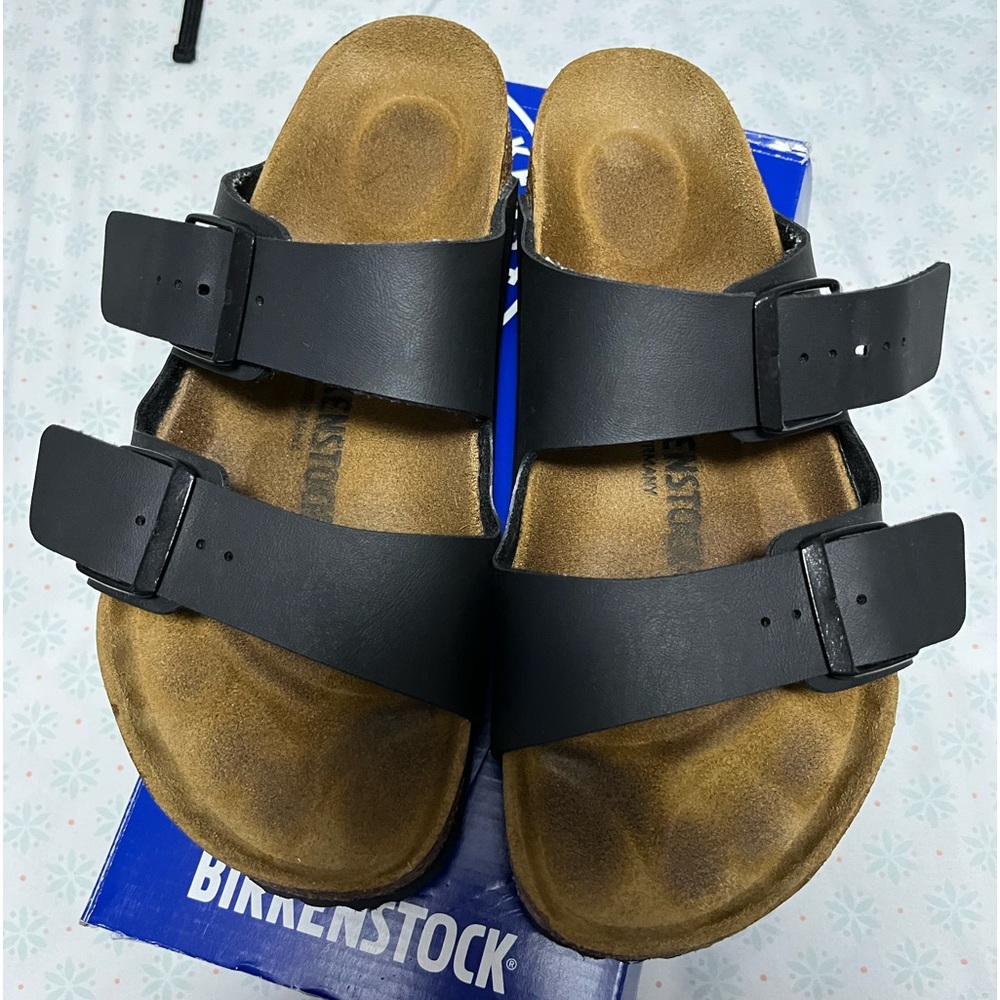 Birkenstock Arizona sandals Men size 7.